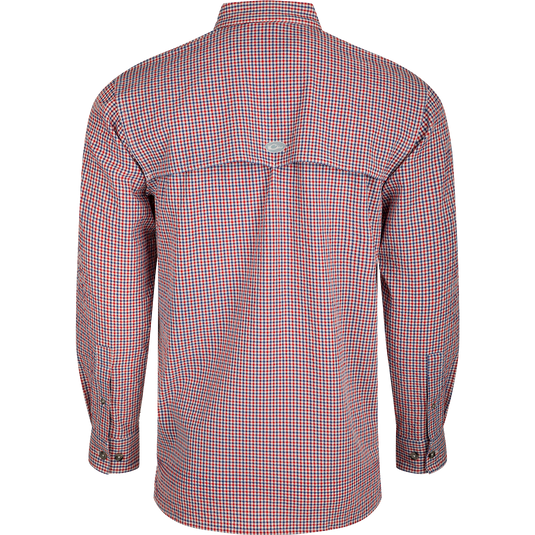 A classic seersucker grid check shirt with a hidden button-down collar, zippered chest pocket, and adjustable roll-up sleeves. Made from a soft and featherweight performance fabric with UPF30 sun protection and moisture-wicking properties. Perfect for hunting, fishing, and outdoor activities.