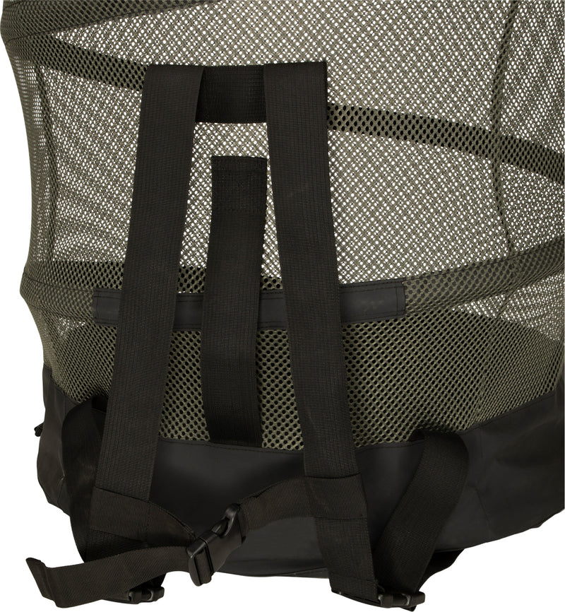 A large, freestanding decoy bag with a durable mesh bottom and shoulder straps. Easily collapses for storage. Holds up to 18 magnum or 24-30 standard duck decoys. Perfect for hunting.