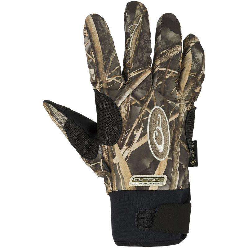 MST Refuge HS GORE-TEX Gloves: A camouflage-patterned glove designed with waterproof/breathable GORE-TEX® membrane for effective waterfowl hunting.