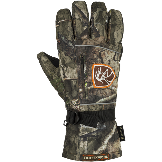 Non-Typical Refuge HS Gore-Tex Glove 2.0: A logo glove with dual-zone insulation, waterproof/breathable GORE-TEX® protection, and a zippered pocket.