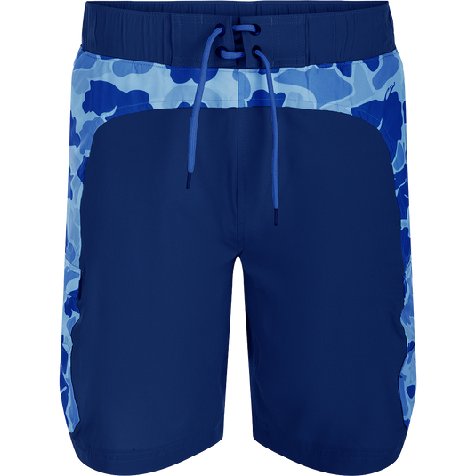 Commando Lined Board Short 9" with built-in liner, 4-way stretch, quick-drying fabric, and cargo pockets. Versatile and comfortable.