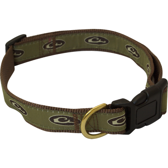 A durable, adjustable nylon dog collar with ABS plastic hardware. Suitable for most sizes. From the Drake Waterfowl store.