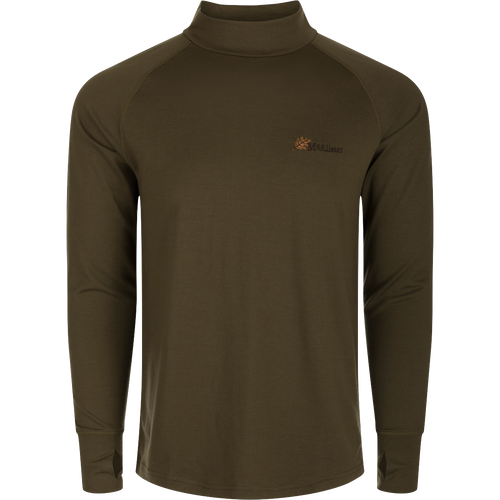 McAlister Merino Base Layer Crew Neck: A long-sleeved green shirt with logo, made of 100% Merino Wool. Thumb hole cuffs and low-profile crew neck.