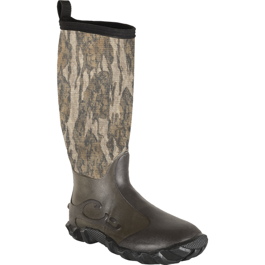 Knee High Mudder Boot 2.0: A waterproof boot with camouflage pattern, perfect for avid hunters and outdoorsmen. Lightweight and comfortable for all-day hunts.