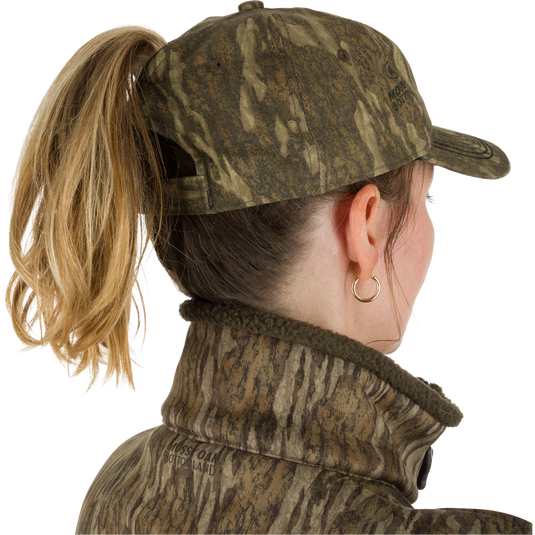 Women's camo online baseball hat