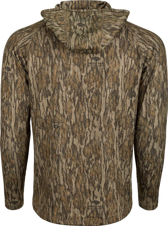 Bowhunters Grid Fleece Breathelite Sweatshirt: Camouflage jacket with hood, ideal for all-season wear. Breathable, lightweight fabric wicks moisture away. Features quarter-zip neck, kangaroo pouch, and scent control technology. Perfect for hunting and outdoor activities.