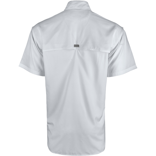 A lightweight, stretchy Town Lake Shirt S/S made from 100% textured polyester. Features UPF 30 sun protection, moisture-wicking technology, vented cape back, mechanical stretch fabric, and 2 horizontal zipper pockets.