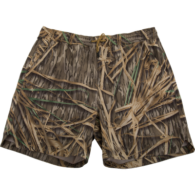 Lake Shore Dock Short with camo grass print, elastic waistband, drawstring, mesh-lined pockets, and water-repellent finish for outdoor comfort and utility.