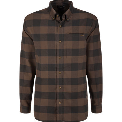 Autumn Flannel Shirt: Men's long-sleeve, button-down plaid shirt with chest pocket, button-down collar, and sculpted hem, ideal for outdoor activities and casual wear.