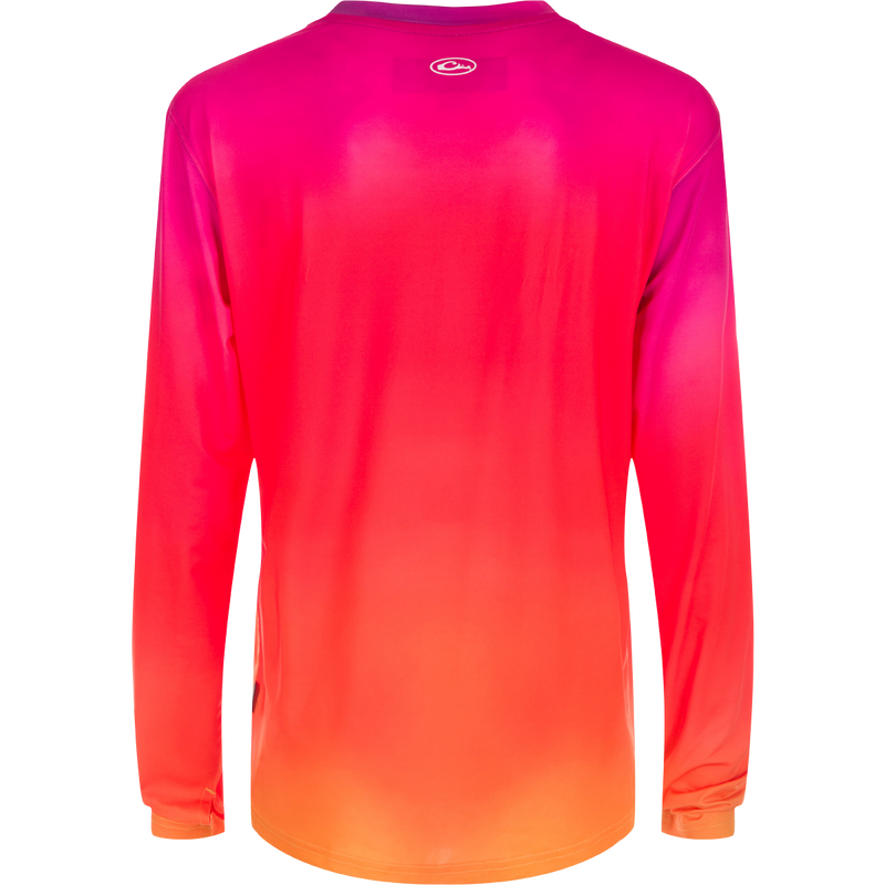 Women's Performance Crew Print L/S: A lightweight, moisture-wicking shirt with built-in cooling and UPF 50 sun protection. Perfect for outdoor activities.