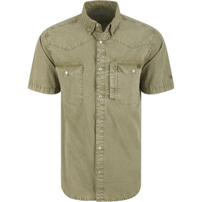 Cinco Ranch Western Acid Washed Short Sleeve Shirt close-up, highlighting faux pearl snaps, vented back, buttoned collar, and chest pocket details.