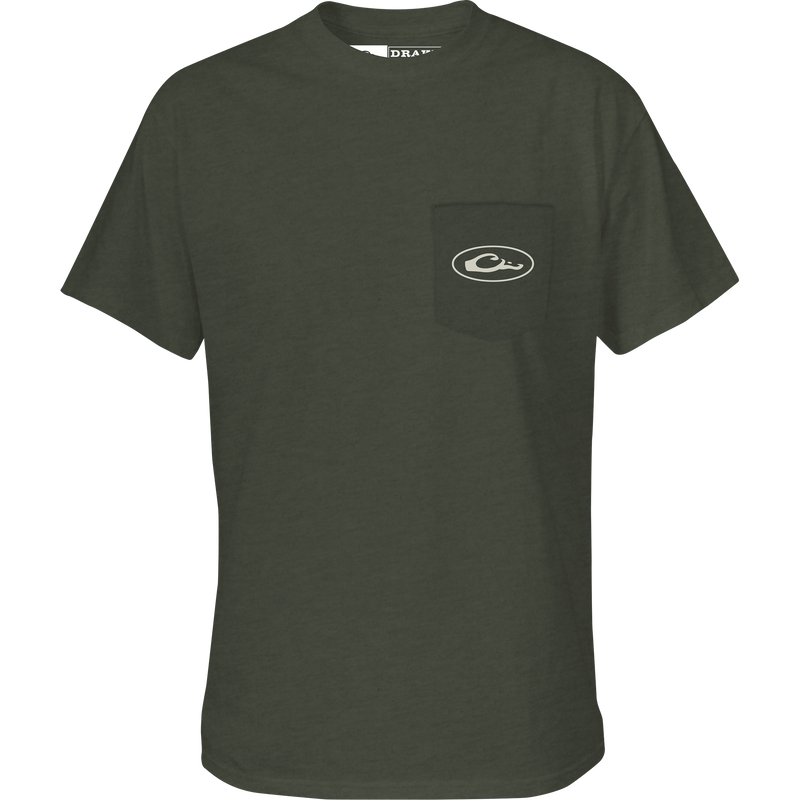 A Black Lab Collar T-Shirt with a Drake logo on the front chest pocket. Made of 60% cotton and 40% polyester for comfort. Ideal for showcasing your love for dogs and style.