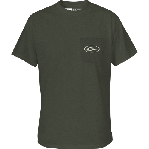 A Black Lab Collar T-Shirt with a Drake logo on the front chest pocket. Made of 60% cotton and 40% polyester for comfort. Ideal for showcasing your love for dogs and style.
