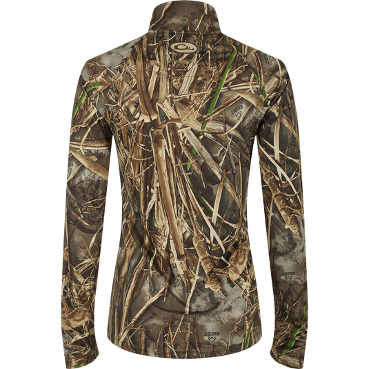 Women's EST Microlite 1/4 Zip Pullover - Realtree: A long-sleeved shirt with a camouflage design, optimized for performance with 4-way stretch, raglan sleeves, and integrated thumb loops. Offers UPF 50+ sun protection, odor control, and stain resistance.