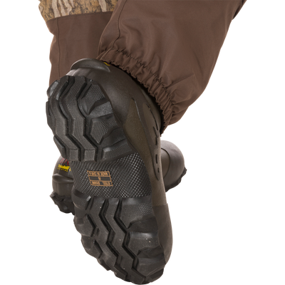 Close-up of the Women's Insulated Guardian Elite Vanguard Breathable Waders featuring durable, waterproof construction and 1600g Thinsulate Buckshot Mud boots.