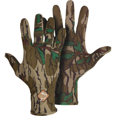 Performance Turkey Gloves with camouflage pattern, featuring silicone grip texture on the palm for secure hold; designed for comfort and dexterity with stretch knit material.