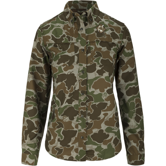 Women's Mesh Back Flyweight Shirt 2.0: Camouflage jacket with logo and duck. Lightweight, breathable, and quick-drying. Button-down collar, mesh back panel, and UPF 50+ sun protection. Ideal for hunting and outdoor activities.