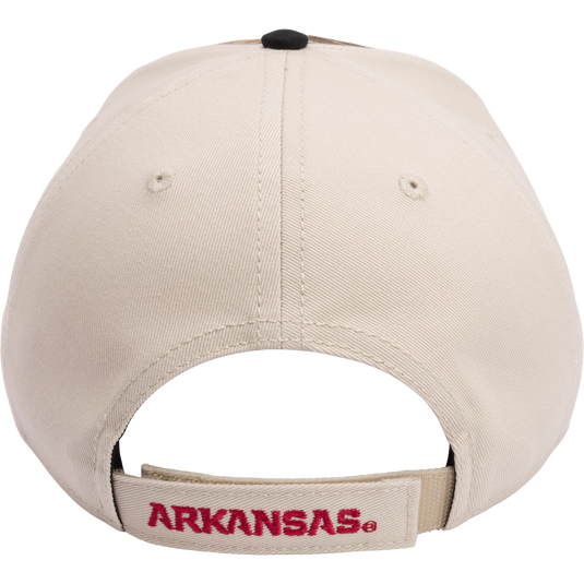 Arkansas Max-7 Twill Cap: Structured six-panel cap in Realtree Max 7 Camo pattern. Features 3D embroidered college logo, X-Peak visor, and adjustable closure. Ideal for hunting and outdoor enthusiasts.