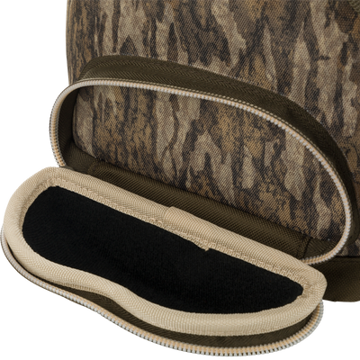 Large Blind Bag with 18 pockets for organizing gear. Waterproof, durable construction with adjustable shoulder strap. Ideal for hunting and fishing.
