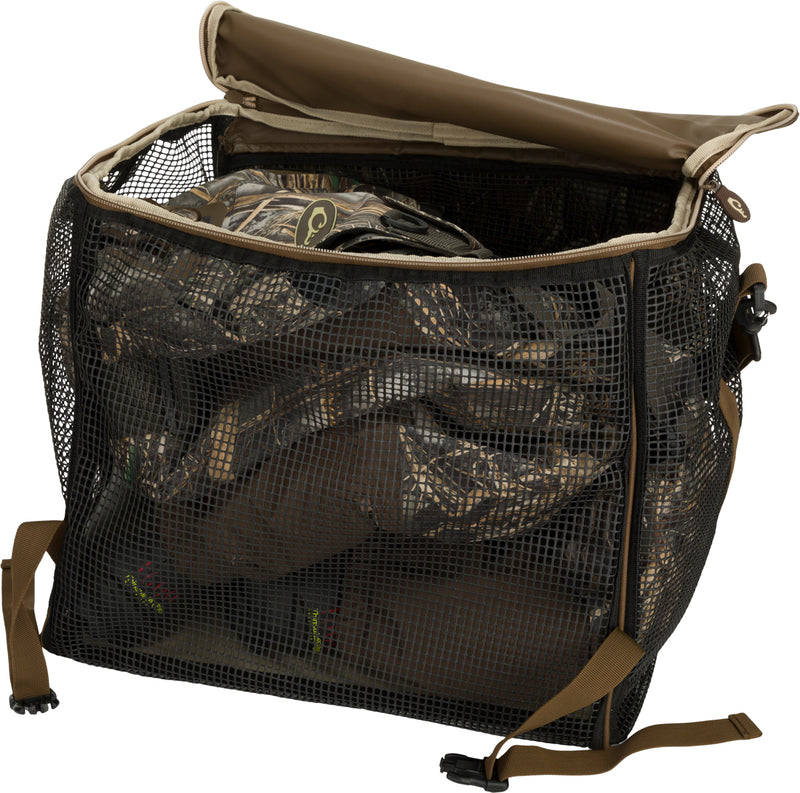Wader Bag 2.0: A low-profile bag with camouflage inside, ideal for wet waders. Features a waterproof floor and a zippered front cargo pocket for ankle garters.