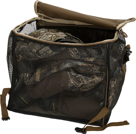 Cupped Waterfowl Camo Wader Storage Bag, Expandable Duck Hunting Wader Bag  with Fold-Out Neoprene Mat and Waterproof Pockets, Mossy Oak Bottomland