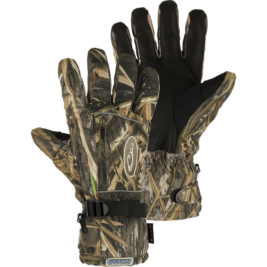 LST Refuge HS GORE-TEX Gloves: Camouflage gloves with zipper and HotHands pocket for hunting. Waterproof and warm with durable materials.