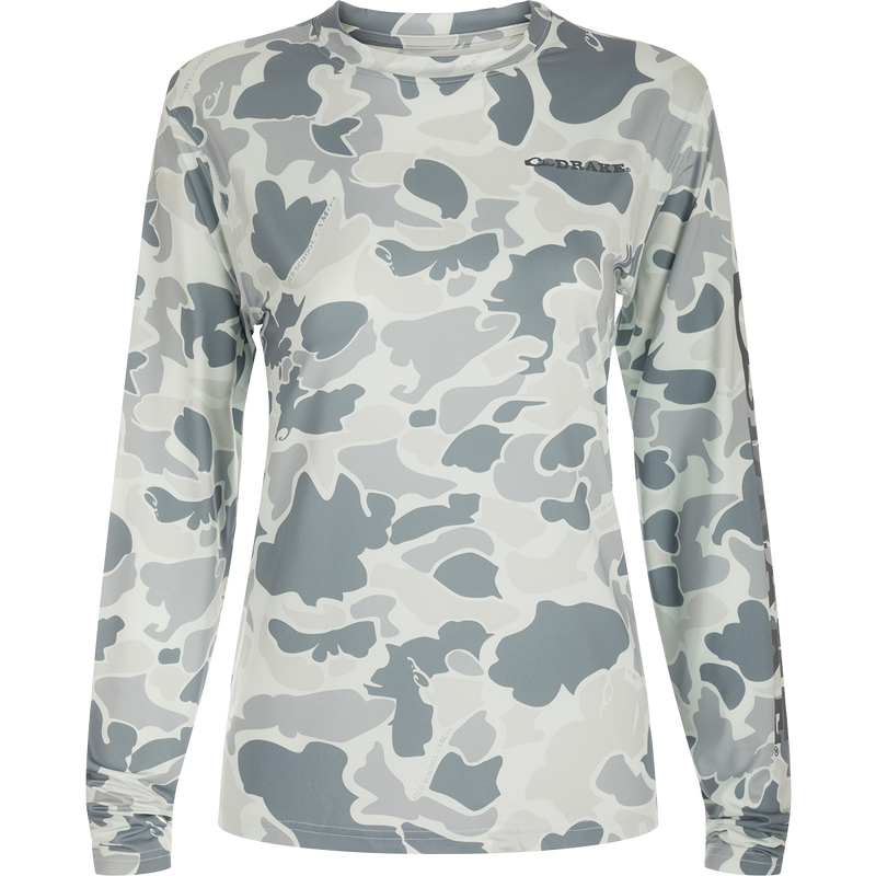 Women's Performance Crew Print L/S: A lightweight, camo-patterned long-sleeved shirt with cooling, moisture-wicking, and quick-drying features. Ideal for outdoor activities like fishing and beach outings.