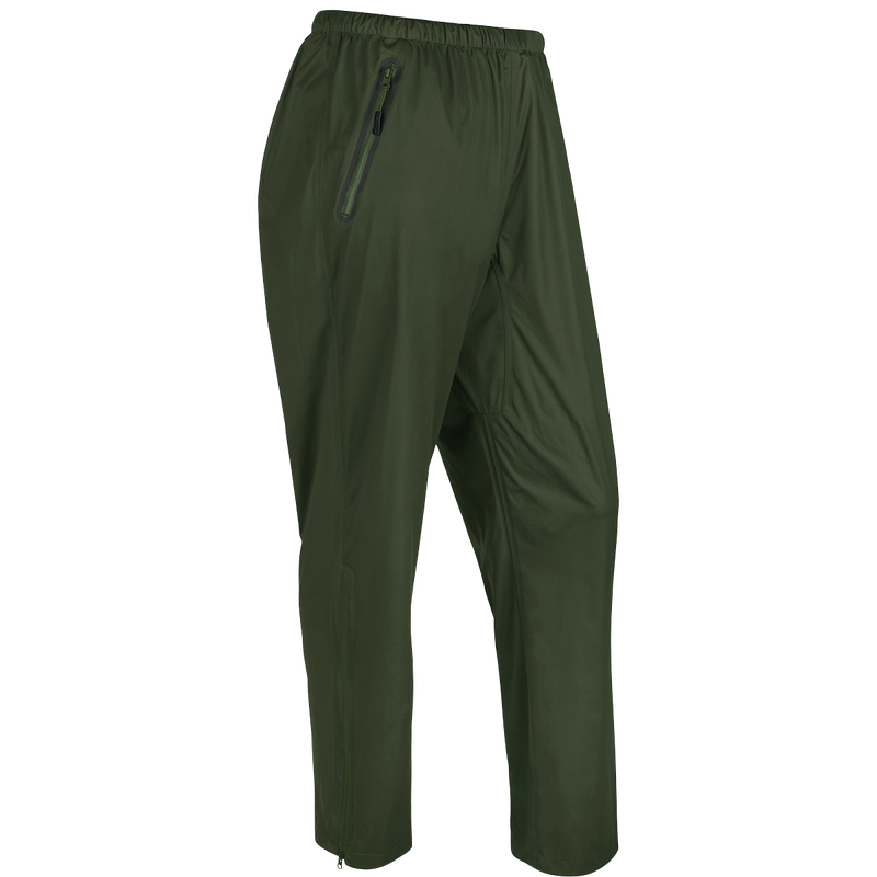 A packable waterproof/windproof pant from Drake Waterfowl. Ultralight and breathable, perfect for spring showers. Adjustable waist and hood for a customizable fit. Lower leg openings with zippers. Packable in left pocket.