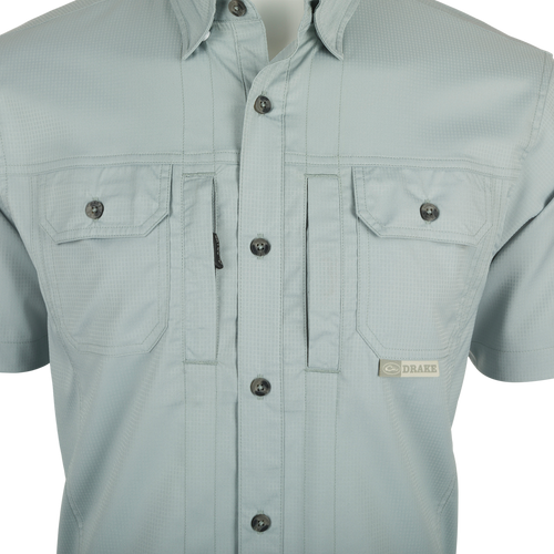 Wingshooter Trey Solid Dobby Shirt S/S, close-up of performance features like hidden collar, vented back, and chest pockets.