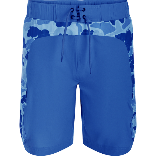 Commando Lined Board Short 9" with built-in liner, 4-way stretch, quick-drying fabric, and cargo pockets. Versatile and comfortable.