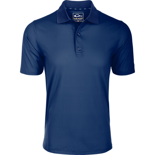 Performance Stretch Polo S/S: A close-up of the logo on a moisture-wicking, quick-drying blue shirt with open sleeves and a rib knit collar.
