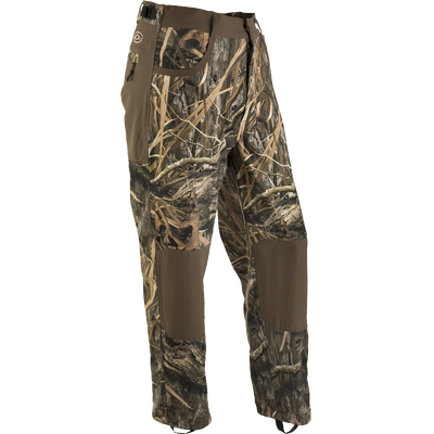 MST Jean Cut Wader Pant: Camouflage pants with adjustable waist and ankle, made of water-resistant Refuge HS™ fabric. Ideal for hunting and fishing.