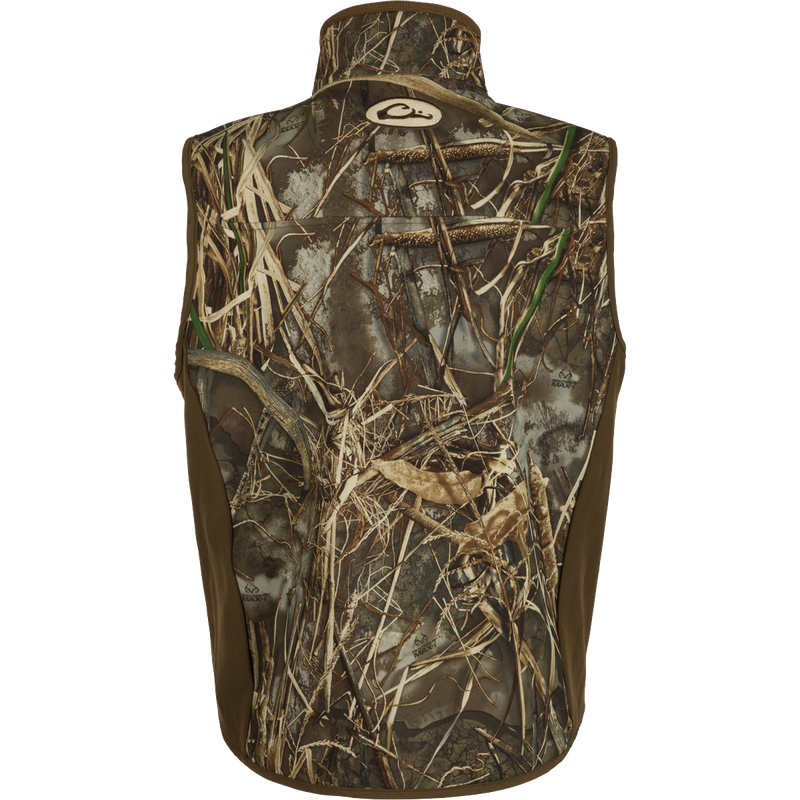 EST Camo Windproof Tech Vest - A close-up of a camouflage vest with a logo, showcasing its windproof features and functionality.