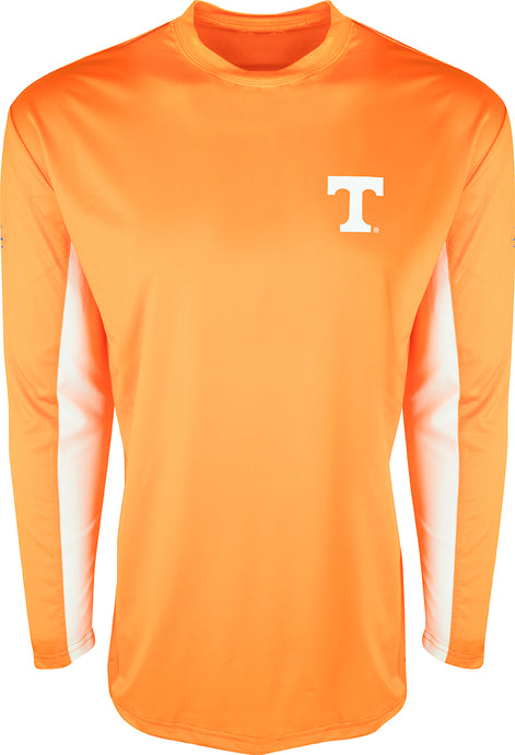 Tennessee L/S Performance Crew: A long-sleeved active shirt with a white T logo, breathable mesh on the back and underarms for all-day sun protection and comfort. Shield 4 technology guarantees all-around protection from the elements.